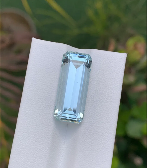 Gem Stone - Variety (Aqua Marine) - Color (Blue) - Shape (Octagonal) - Species (Natural Beryl) - 15.54 carats