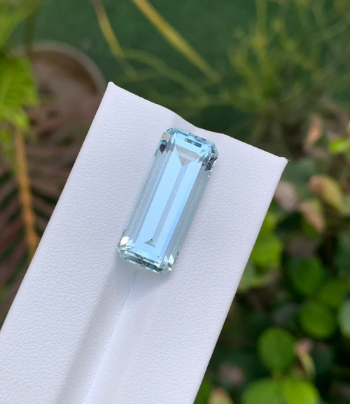 Gem Stone - Variety (Aqua Marine) - Color (Blue) - Shape (Octagonal) - Species (Natural Beryl) - 15.54 carats