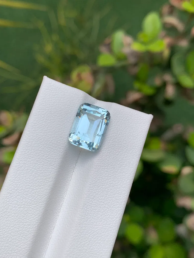 Gem Stone - Variety (Aqua Marine) - Color (Blue) - Shape (Octagonal) - Species (Natural Beryl) - 7.09 carats