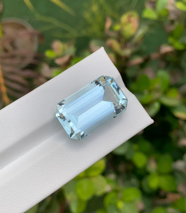 Gem Stone - Variety (Aqua Marine) - Color (Blue) - Shape (Octagonal) - Species (Natural Beryl) - 31.77-carat