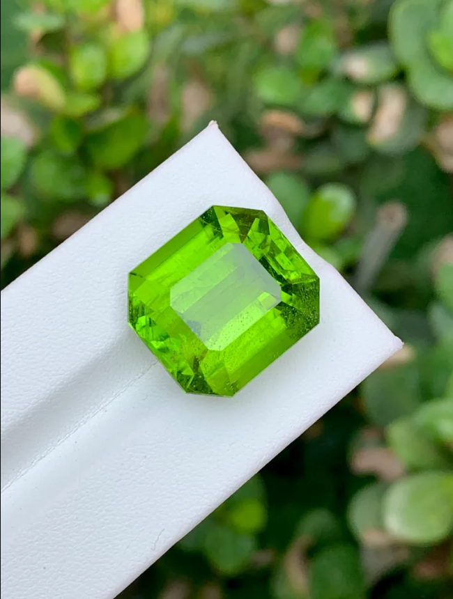 Gem Stone - Group (Olivine) - Color (Yellowish Green) - Shape (Octagonal) - Species (Natural Peridot) - 35.08-carat